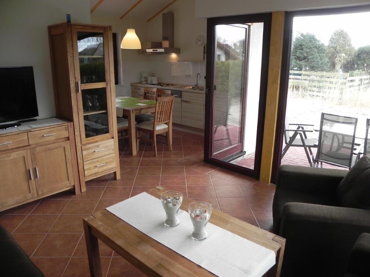 M1 Ferienhaus Mit Garten, Terrasse Und Carport บุทยาดิงเงน ภายนอก รูปภาพ